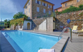 Hotels in Mommio